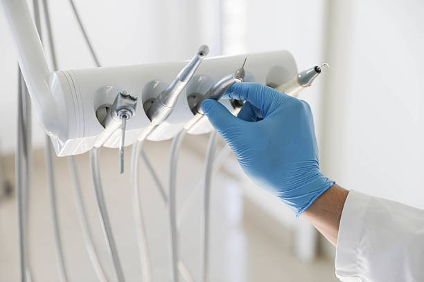 Professional Tooth Extraction technician working in El Lago, TX